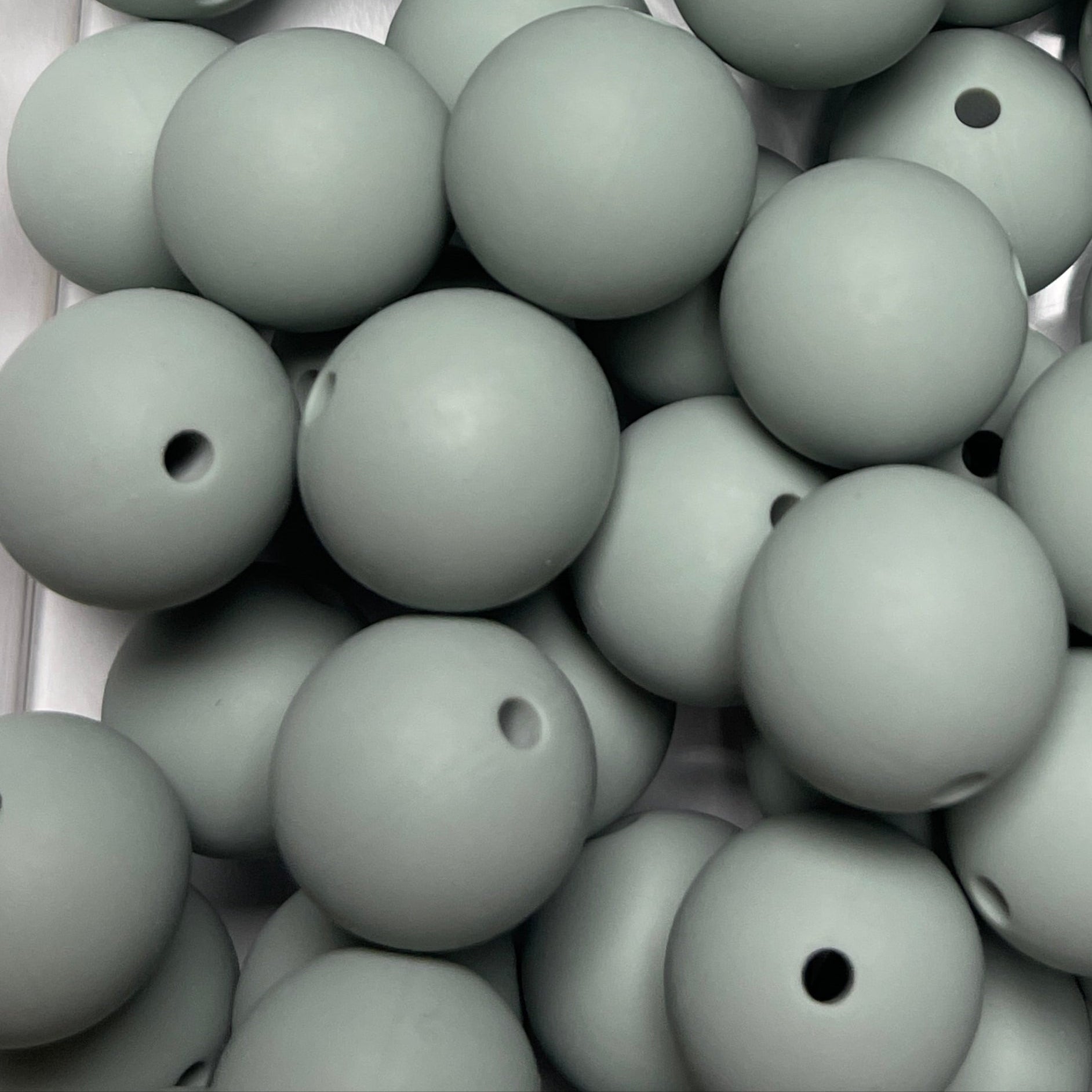 Wholesale silicone beads for crafting supplies