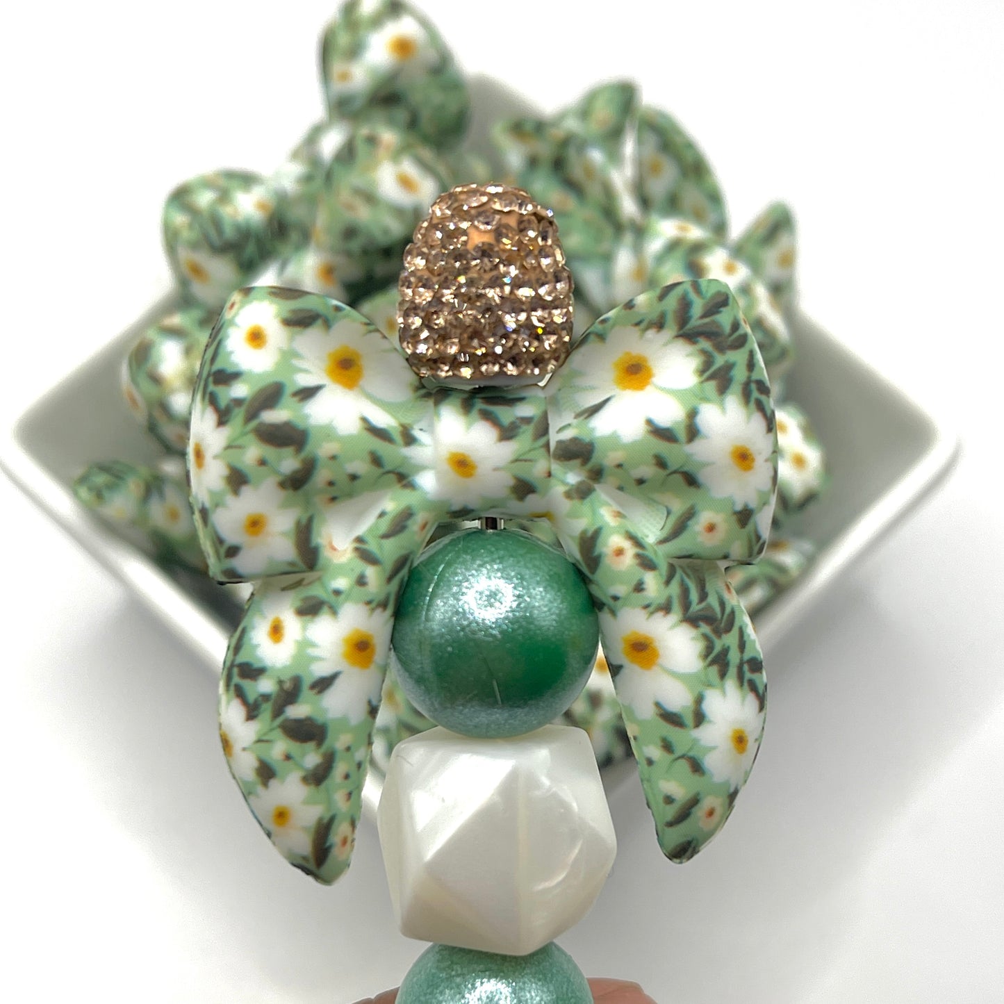 White Daisy Bow- Silicone Focal Beads