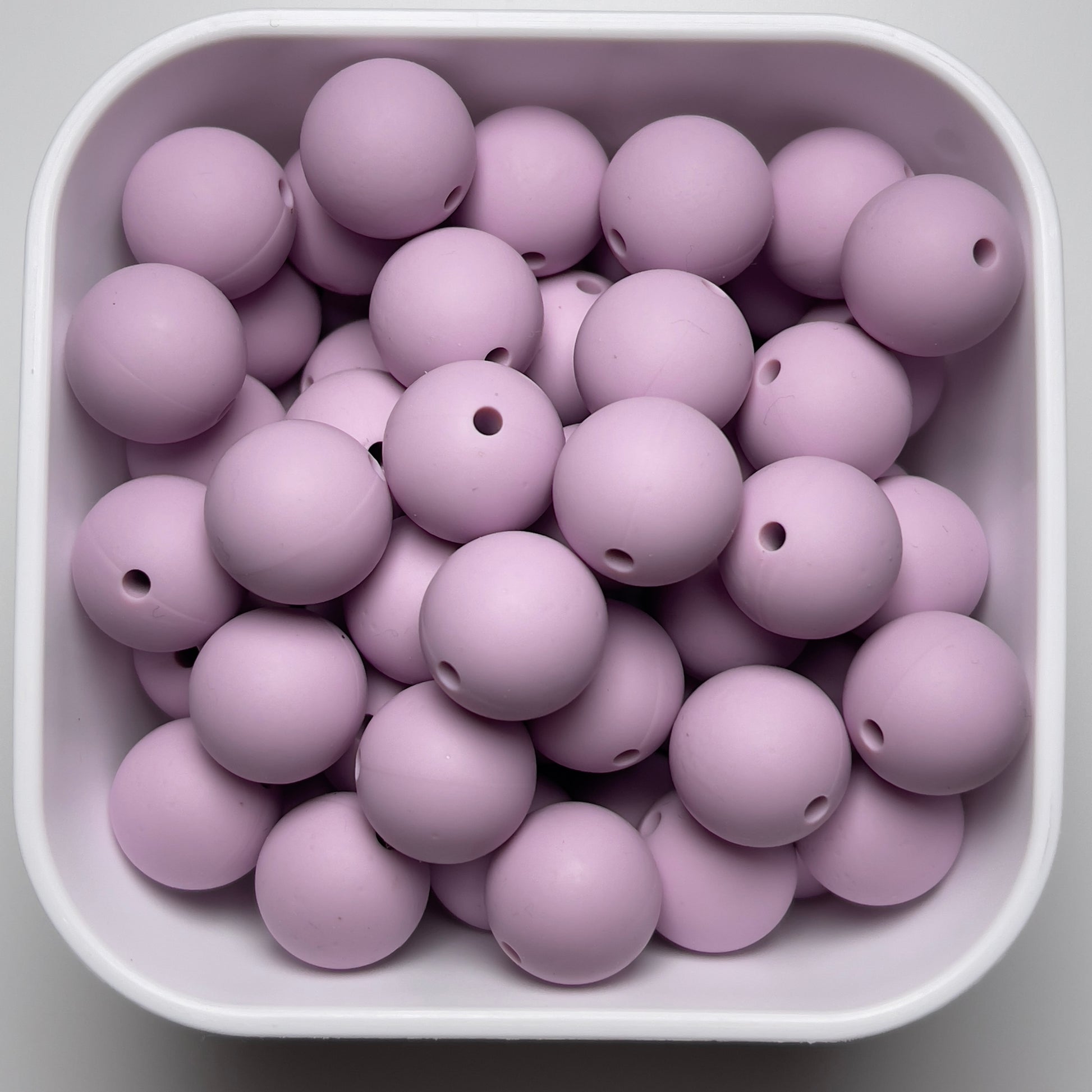 Round silicone beads for DIY necklaces