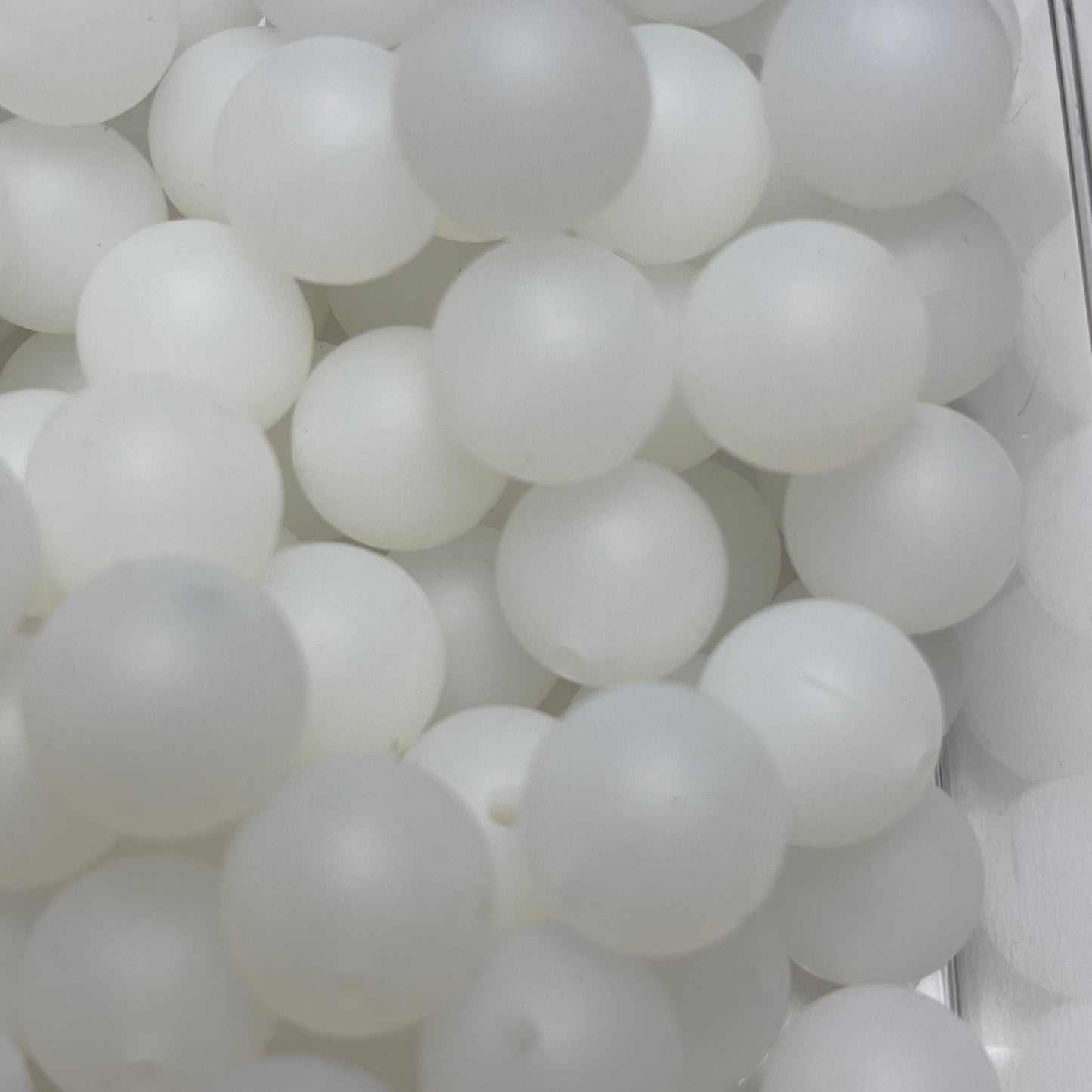 15mm round silicone beads